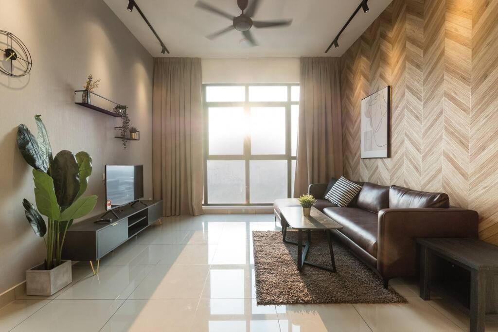 Conezion 3br6pax Ioi Mall Apartment Putrajaya